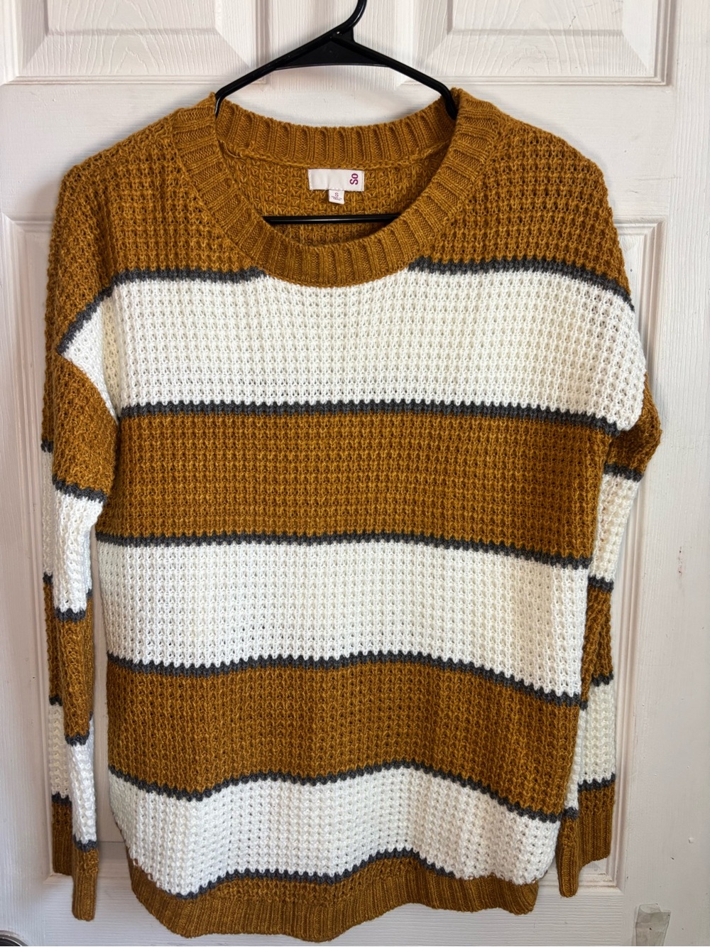Cozy Striped Crewneck Sweater - Mustard & White